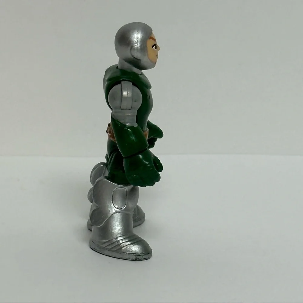 Fisher Price Imaginext Eagle Talon Castle Weapon Set Green Knight Figure